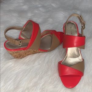 Bandolino color block wedge sandals 8.5